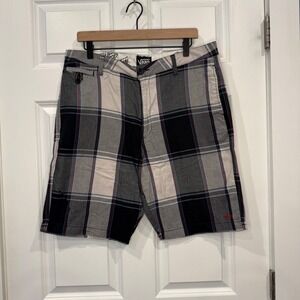 Vans Mens Grey Black Plaid Skate Shorts Size 34 Checkered Flat Front Casual